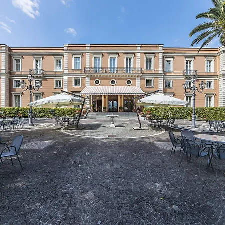 Grand Hotel 4*