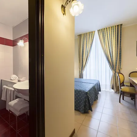 Hotel Grand 4*