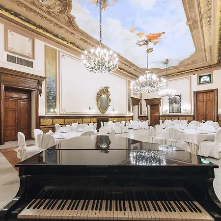 Grand Hotel 4*