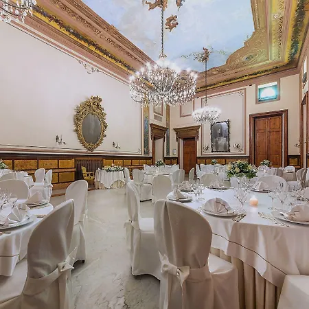 Hotel Grand