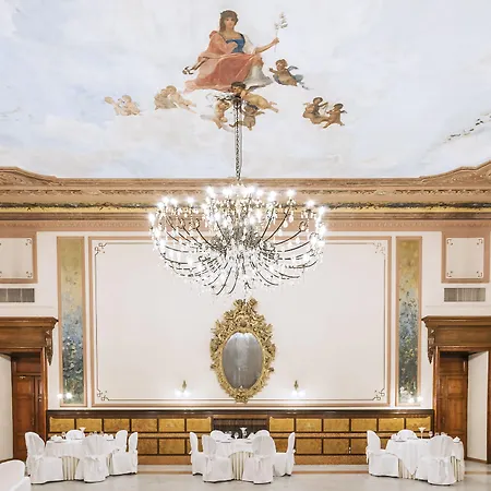 Hotel Grand 4*