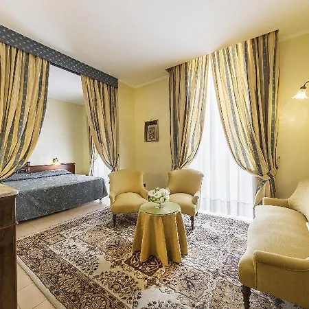 Hotel Grand 4*